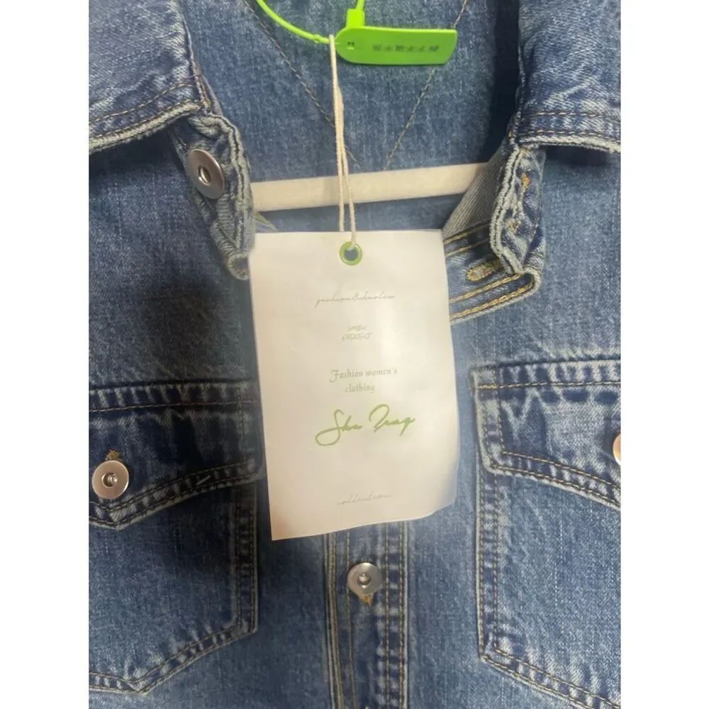 Oversized denim shirt/ jacket in Medium NWT - Picture 6 of 7